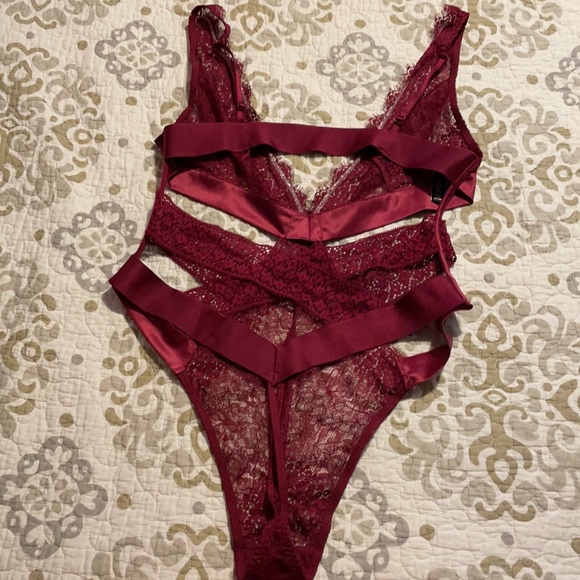 Victoria’s Secret Banded Strap Teddy - Picture 5 of 6